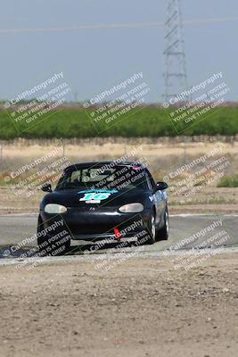 media/Apr-30-2022-CalClub SCCA (Sat) [[98b58ad398]]/Group 2/Race (Grapevine)/